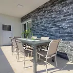 Ferienhaus Mit Privatpool Fuer 6 Personen Ca 100 Qm In Medulin, Istrien Suedkueste Von Istrien