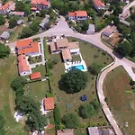 Ferienhaus Mit Privatpool Fuer 8 Personen Ca 175 Qm In Hrboki, Istrien Bucht Von Rasa