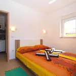 Ferienwohnung Fuer 5 Personen Ca 50 Qm In Liznjan, Istrien Suedkueste Von Istrien
