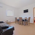 Ferienwohnung Fuer 5 Personen Ca 50 Qm In Liznjan, Istrien Suedkueste Von Istrien