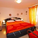 Ferienwohnung Fuer 2 Personen Ca 25 Qm In Banjole, Istrien Istrische Riviera