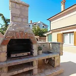 Ferienhaus Mit Privatpool Fuer 5 Personen Ca 150 Qm In Pula, Istrien Istrische Riviera