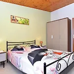 Ferienwohnung Fuer 2 Personen Ca 40 Qm In Pula-Fondole, Istrien Istrische Riviera