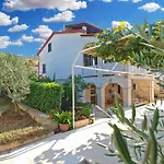 Ferienwohnung Fuer 5 Personen Ca 84 Qm In Fazana, Istrien Istrische Riviera