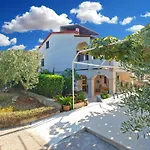 Ferienwohnung Fuer 5 Personen Ca 84 Qm In Fazana, Istrien Istrische Riviera