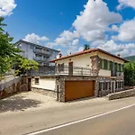 Villa Okra With Pool - Happy Rentals