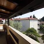 Ferienwohnung Fuer 8 Personen Ca 100 M In Novigrad, Adriakueste Kroatien Westkueste Von Istrien