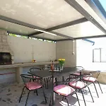 Ferienhaus Mit Privatpool Fuer 8 Personen Ca 180 Qm In Pula, Istrien Istrische Riviera