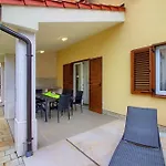 Ferienhaus Mit Privatpool Fuer 10 Personen Ca 200 Qm In Banjole, Istrien Istrische Riviera