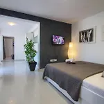 Ferienhaus Mit Privatpool Fuer 8 Personen Ca 80 Qm In Liznjan, Istrien Suedkueste Von Istrien