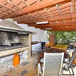 Ferienhaus Mit Privatpool Fuer 16 Personen Ca 200 Qm In Galizana, Istrien Istrische Riviera