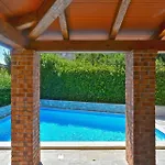 Ferienhaus Mit Privatpool Fuer 5 Personen Ca 80 Qm In Liznjan, Istrien Suedkueste Von Istrien