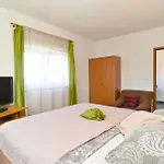 Ferienwohnung Fuer 4 Personen Ca 45 Qm In Fazana-Surida, Istrien Istrische Riviera