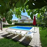 Ferienhaus Mit Privatpool Fuer 6 Personen Ca 140 Qm In Sveti Lovrec, Istrien Istrische Riviera