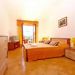 Ferienwohnung Fuer 3 Personen Ca 32 Qm In Pula-Fondole, Istrien Istrische Riviera