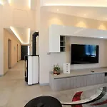 Ferienhaus Mit Privatpool Fuer 8 Personen Ca 170 Qm In Pula, Istrien Istrische Riviera