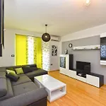 Ferienhaus Mit Privatpool Fuer 8 Personen Ca 126 Qm In Galizana, Istrien Istrische Riviera