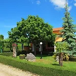Ferienhaus Mit Privatpool Fuer 6 Personen Ca 90 Qm In Sveti Petar U Sumi, Istrien Binnenland Von Istrien