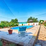 Ferienhaus Mit Privatpool Fuer 6 Personen Ca 100 Qm In Hreljici, Istrien Bucht Von Rasa