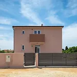 Ferienhaus Mit Privatpool Fuer 8 Personen Ca 178 Qm In Pula, Istrien Istrische Riviera