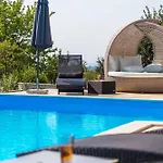Ferienhaus Mit Privatpool Fuer 8 Personen Ca 180 Qm In Deklici, Istrien Istrische Riviera