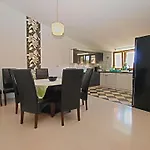Ferienwohnung Fuer 6 Personen Ca 170 Qm In Fazana, Istrien Istrische Riviera