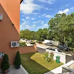 Ferienwohnung Fuer 4 Personen Ca 40 Qm In Stinjan, Istrien Istrische Riviera