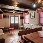 Ferienhaus Mit Privatpool Fuer 6 Personen Ca 89 Qm In Manjadvorci, Istrien Bucht Von Rasa