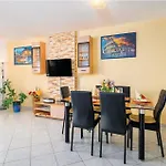 Ferienwohnung Fuer 6 Personen Ca 66 Qm In Rabac, Istrien Bucht Von Rabac