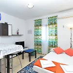 Ferienwohnung Fuer 3 Personen Ca 35 Qm In Stinjan, Istrien Istrische Riviera