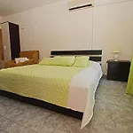 Ferienwohnung Fuer 3 Personen Ca 28 Qm In Fazana, Istrien Istrische Riviera