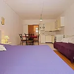 Ferienwohnung Fuer 3 Personen Ca 26 Qm In Fazana, Istrien Istrische Riviera