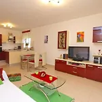 Ferienwohnung Fuer 4 Personen Ca 48 Qm In Fazana, Istrien Istrische Riviera