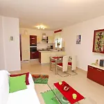 Ferienwohnung Fuer 4 Personen Ca 48 Qm In Fazana, Istrien Istrische Riviera