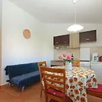 Ferienwohnung Fuer 2 Personen Ca 30 Qm In Fazana, Istrien Istrische Riviera