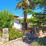 Ferienwohnung Fuer 5 Personen Ca 70 Qm In Stinjan, Istrien Istrische Riviera