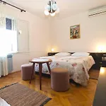 Ferienwohnung Fuer 5 Personen Ca 62 Qm In Pula, Istrien Istrische Riviera