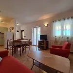 Ferienhaus Mit Privatpool Fuer 7 Personen Ca 90 Qm In Pavicini, Istrien Suedkueste Von Istrien