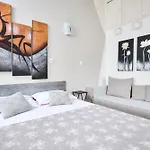 Studio Apartment Davorka