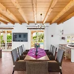 Cozy Home In Sovinjak With Outdoor Swimming Pool