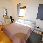 Holiday House Nena