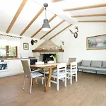 Ferienhaus Mit Privatpool Fuer 8 Personen Ca 120 Qm In Valbandon, Istrien Istrische Riviera