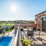 Ferienhaus Mit Privatpool Fuer 10 Personen Ca 310 Qm In Barban, Istrien Bucht Von Rasa