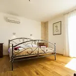 Ferienhaus Mit Privatpool Fuer 6 Personen Ca 1991 Qm In Krmed, Istrien Westkueste Von Istrien