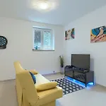 Ferienhaus Mit Privatpool Fuer 14 Personen Ca 190 Qm In Liznjan, Istrien Suedkueste Von Istrien