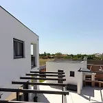 Ferienhaus Mit Privatpool Fuer 14 Personen Ca 280 Qm In Loborika, Istrien Suedkueste Von Istrien
