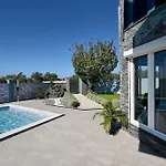 Ferienhaus Mit Privatpool Fuer 10 Personen Ca 128 Qm In Fazana, Istrien Istrische Riviera