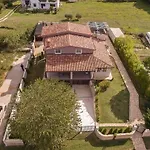 Ferienhaus Mit Privatpool Fuer 12 Personen Ca 300 Qm In Sisan, Istrien Suedkueste Von Istrien