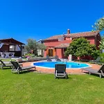 Ferienhaus Mit Privatpool Fuer 8 Personen Ca 150 Qm In Cokuni, Istrien Suedkueste Von Istrien