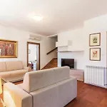 Ferienhaus Mit Privatpool Fuer 6 Personen Ca 111 Qm In Medulin, Istrien Suedkueste Von Istrien